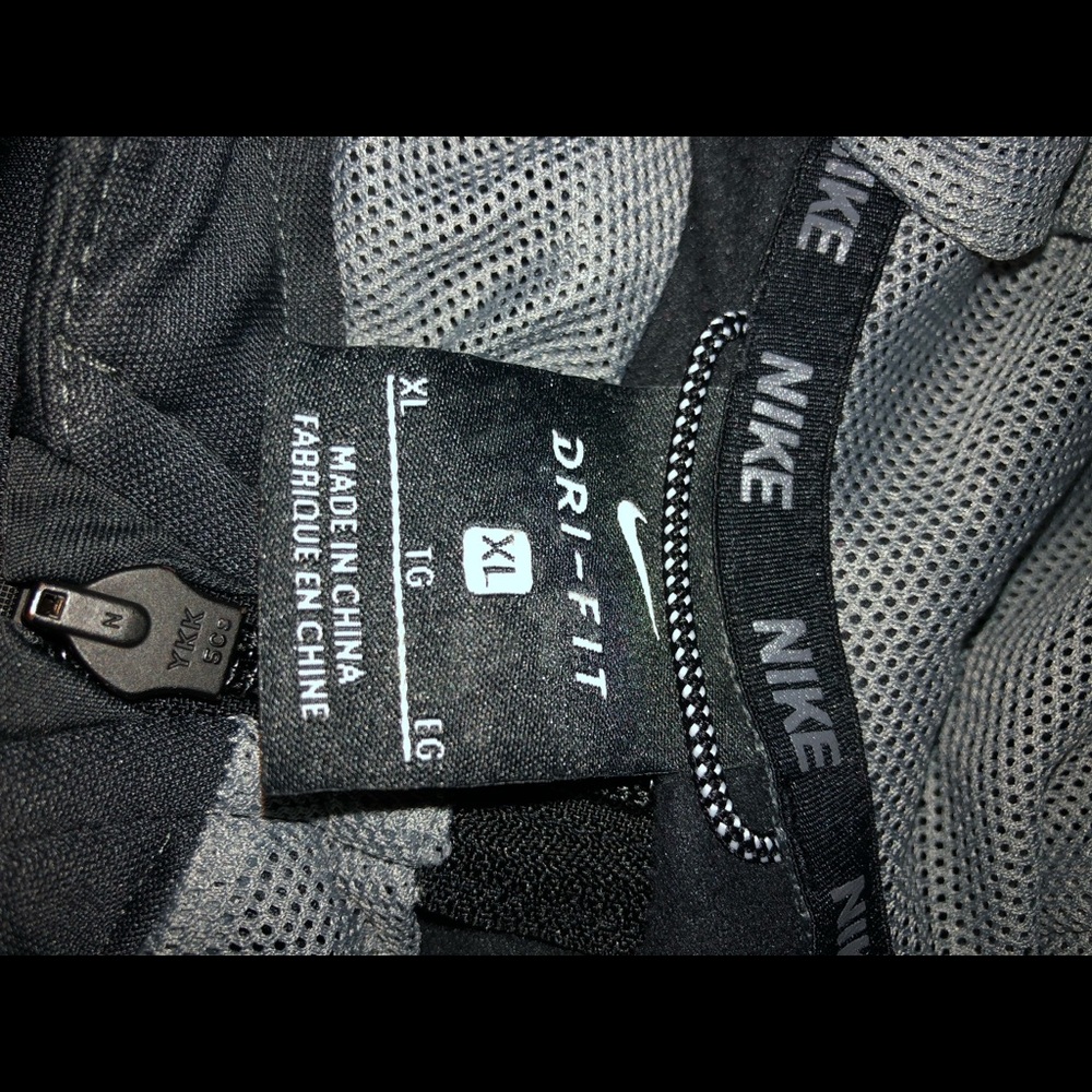 Zip-up - Picture 2 of 2